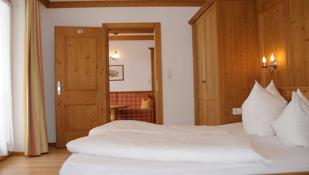 Das Gaestehaus Schneider Am Dorfplatz Alpbach Exterior foto